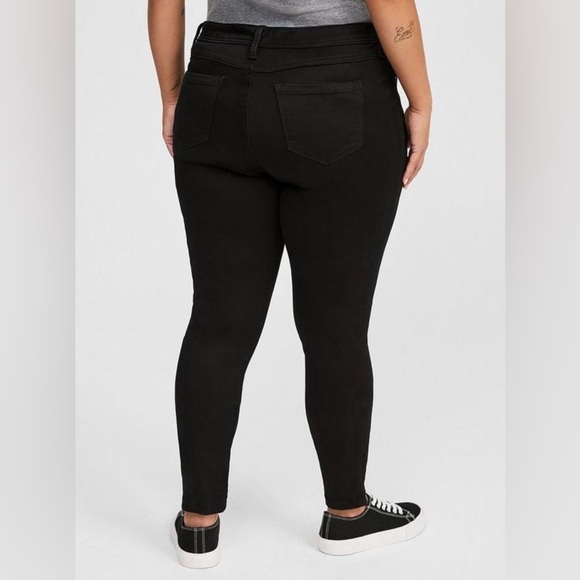 Torrid Black Luxe Skinny Jean Size 20S - Picture 2 of 11